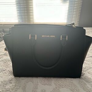 MICHAEL Michael Kors handbag gently used